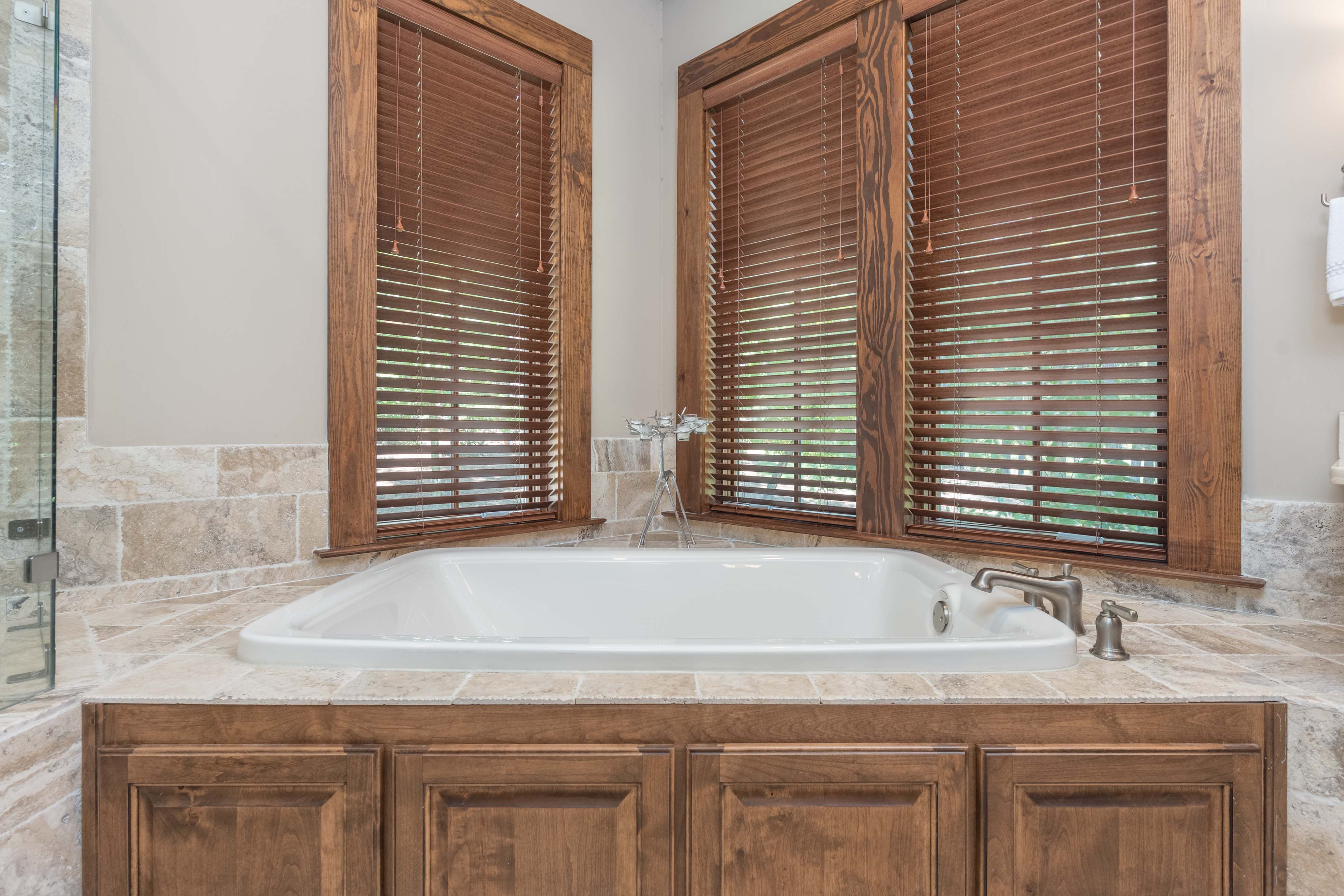 1040 Woodmont Ct. image 21